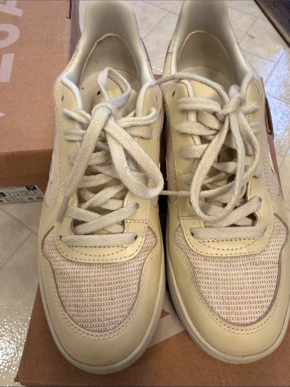Veja Women's Cream Beige Lace-Up Sneakers